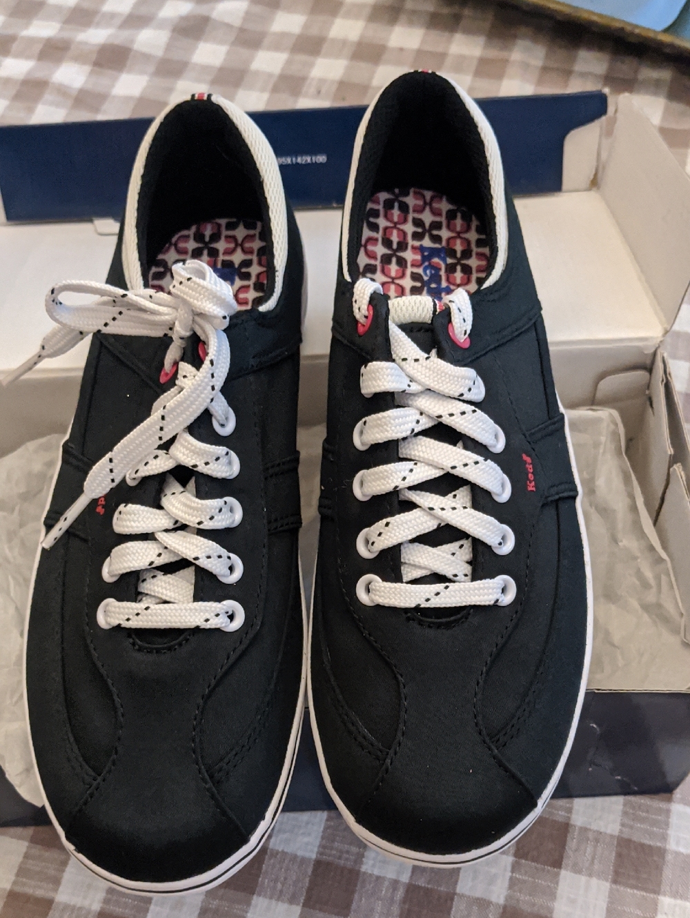 Women's KEDS RAZZLE T-TOE Black SHOES 7.5 SNEAKERS New In Box - Picture 6 of 6